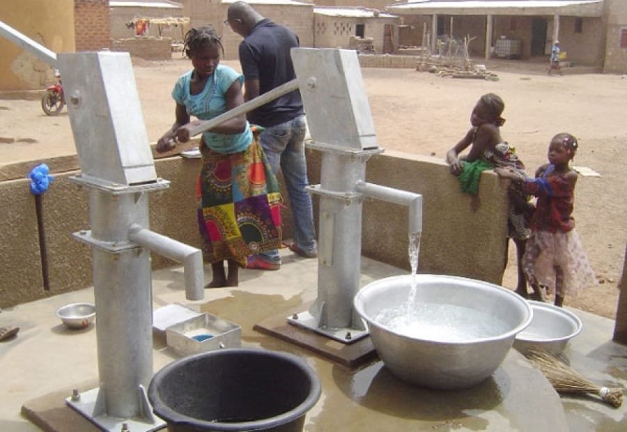 Réalisation de forage en Afrique